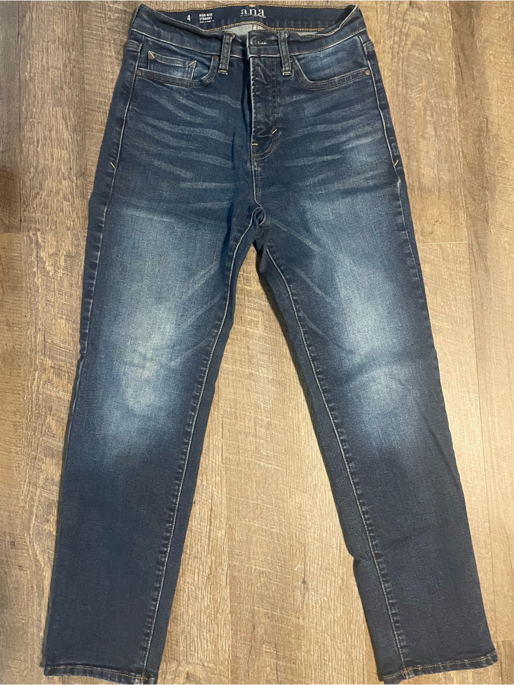 a.n.a Women's Dark Blue high Rise straight Jeans size 4